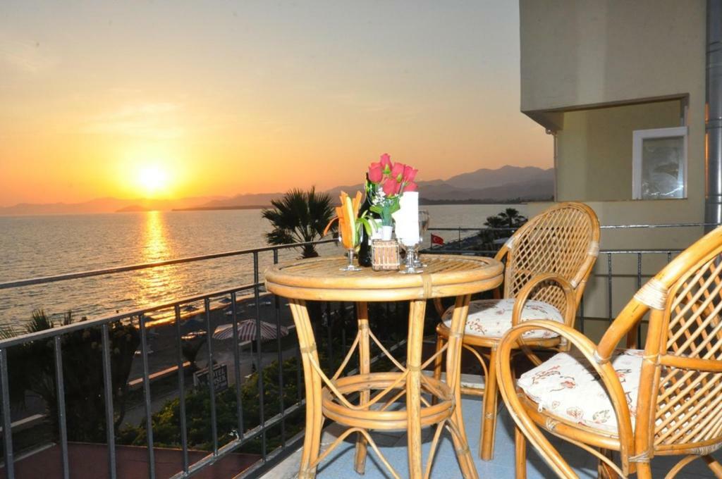 Deniz Otel Fethiye Bagian luar foto
